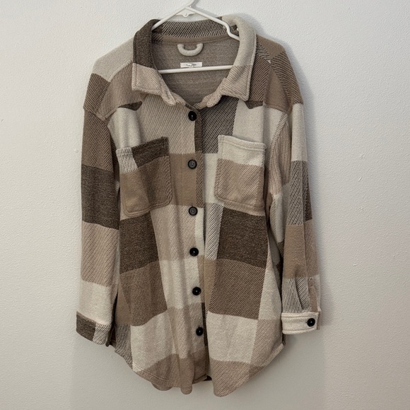 Maurices super plush longline shacket - Picture 2 of 4